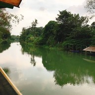 บรรยากาศ ครัวริมน้ำ & คอฟฟี่