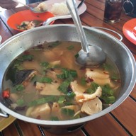 เมนูของร้าน สี่แควกุ้งเผา