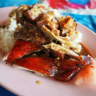 เมนูของร้าน เป็ดตุ๋นคลองเจ็ด