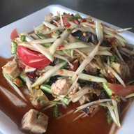 เมนูของร้าน ส้มตำปูหมูยอป้าแขก