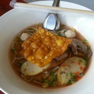 เมนูของร้าน ก๋วยเตี๋ยวนวลวรรณ์