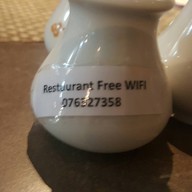 ภัตตาคารเยลโล ออร์คิด