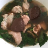 เมนูของร้าน แม่จันต้มเลือดหมู เกาเหลาเป็ด