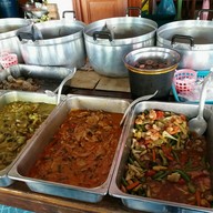 บรรยากาศ เล้งข้าวแกง