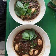 เตี๋ยวเรือ นายยะ ณ ฝั่งธน