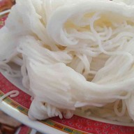 ส้มตำน้องแดง