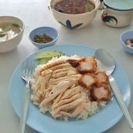 เมนูของร้าน ข้าวมันไก่พิกุล