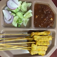 เมนูของร้าน ก๋วยเตี๋ยวไทยตาปุ้ย