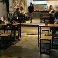 กระหรี่หมี่เตี๋ยว