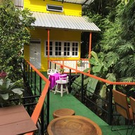 บรรยากาศ Mon Dee Naka