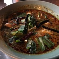 เมนูของร้าน ครัวคุณตุ๊ก ต้มยำหัวปลาผู้ใหญ่ 1เจ้าเก่าแสมดำ