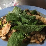ลาบร้อยเอ็ดเสือเคหะ
