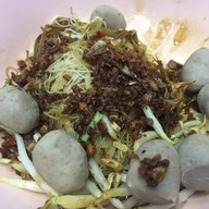 ก๋วยเตี๋ยวลูกชิ้นน้ำใสเยาวราช
