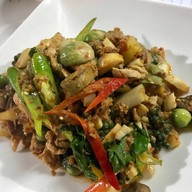 ร้านสวนอาหารจานเพชร