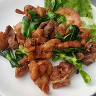 เมนูของร้าน สวนอาหารริมคลอง