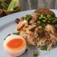 เมนูของร้าน ข้าวมันไก่เจ๊ตา