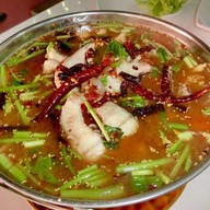 ร้านสวนอาหารจานเพชร