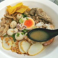 เมนูของร้าน ก๋วยเตี๋ยวต้มยำสายบันเทิง