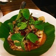 เมนูของร้าน Montra House Bar & Restaurant