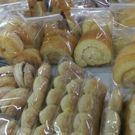 บ้านท่อ เบเกอรี่ ตลาด ป.พันเจ็ด