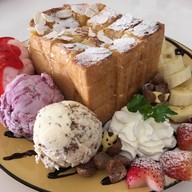 Mini Bear coffee& sweet บางปะอิน