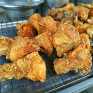 เมนูของร้าน ข้าวเหนียวไก่ทอด ข้าวหมกไก่