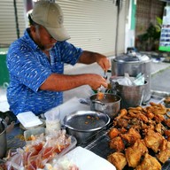 ข้าวเหนียวไก่ทอด ข้าวหมกไก่