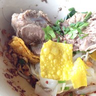 ก๋วยเตี๋ยวหมูต้มยำตำลึงนายเอก หัวหิน