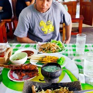 ก๋วยเตี๋ยวแซ่บปาก เมืองเก่า สุโขทัย