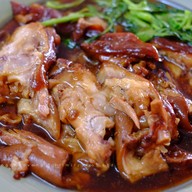 เมนูของร้าน ร้านข้าวขาหมูนักร้อง (ขาหมูท่าเรือ) เจริญกรุง 85