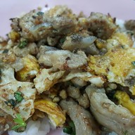 อาหารบ้านน้องซออุล ข้างธนาคารกรุงเทพ สาขาบ้านบึง ( ร้านข้าวต้มกระดูกอ่อน )