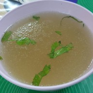 อาหารบ้านน้องซออุล ข้างธนาคารกรุงเทพ สาขาบ้านบึง ( ร้านข้าวต้มกระดูกอ่อน )