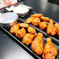 เมนูของร้าน Bonchon Korean Fried Chicken (บอนชอนไก่ทอดเกาหลี) พรอมานาด