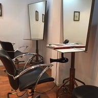 Hair Atelier ADOR ทองหล่อ