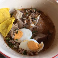 เมนูของร้าน ก๋วยเตี๋ยวหมูต้มยำตำลึงนายเอก หัวหิน