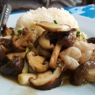 เจ๊ต้อย อาหารตามสั่ง ด่านแม่สาย