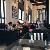 บรรยากาศ The Strand Cafe