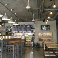 บรรยากาศ Forklift Café The Warehouse Bangkok
