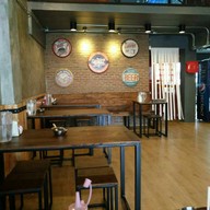 บรรยากาศ เจ๊เก๋ข้าวมันไก่ตอน เคหะรามคำแหง