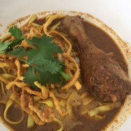 ข้าวซอยแม่พิกุล