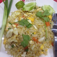 เมนูของร้าน ข้าวผัดปูเมืองทอง 1 สาขาเลียบทางด่วนรามอินทรา