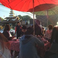 บรรยากาศ พี่ไลโจ๊กหน้าศาลปาย