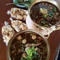 เมนูของร้าน ก๋วยเตี๋ยวบ้านทุ่ง