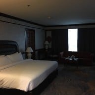 โรงแรมทวินโลตัส