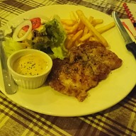 เมนูของร้าน สเต็กริมทาง ลำพูน