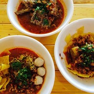 ก๋วยเตี๋ยวลุงพี