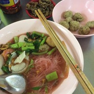 ก๋วยเตี๋ยวนายใบ้ย้อนยุค โชคชัย4 ซอย​27