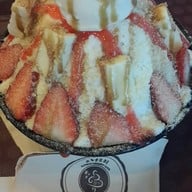 SNOW TREE Korean Dessert Cafe Esplanade