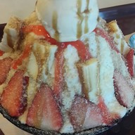 SNOW TREE Korean Dessert Cafe Esplanade