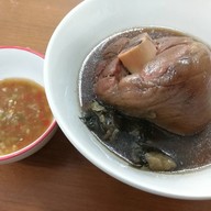 เมนูของร้าน ขาหมูเจริญแสงสีลม สีลม